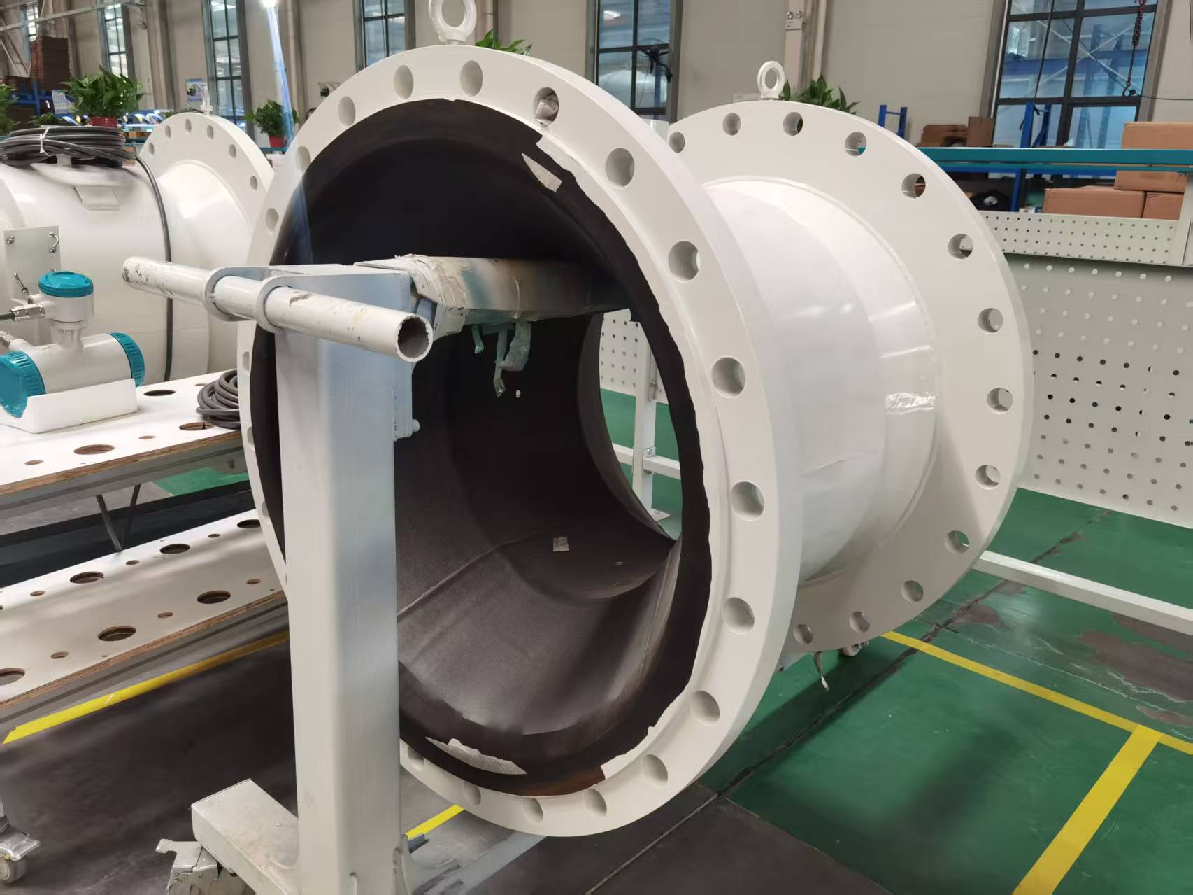 reduced bore electromagnetic flowmeters