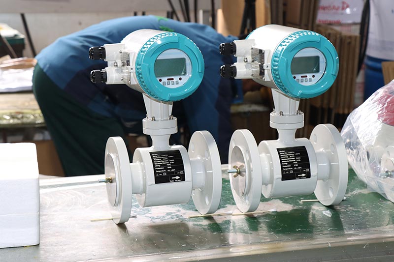 How to modify empty pipe threshold of QTLD magnetic flow meter