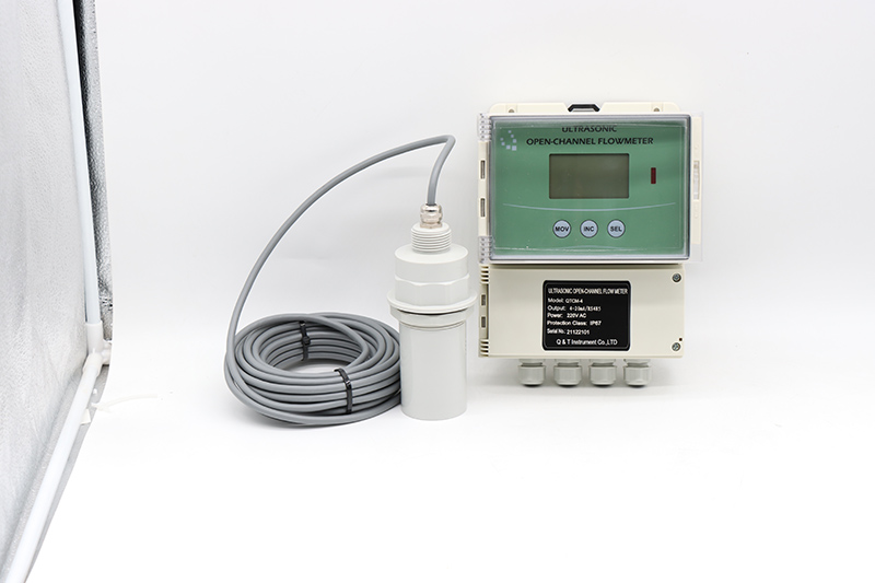 Cost effective flow meter wastewater flow meter 420mA output Open channel flow meterQ&T