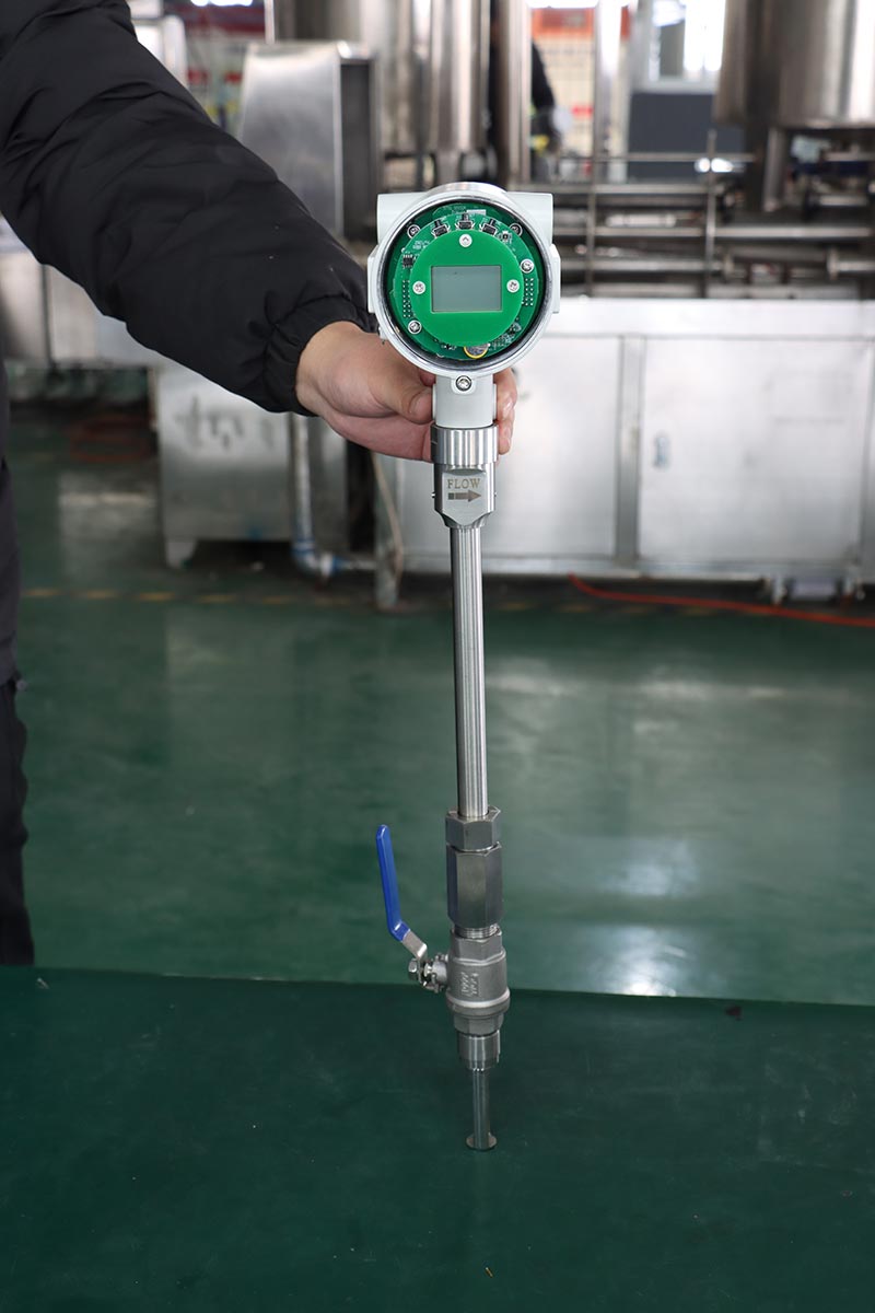 Mass gas flowmeters insert thermal flow meter