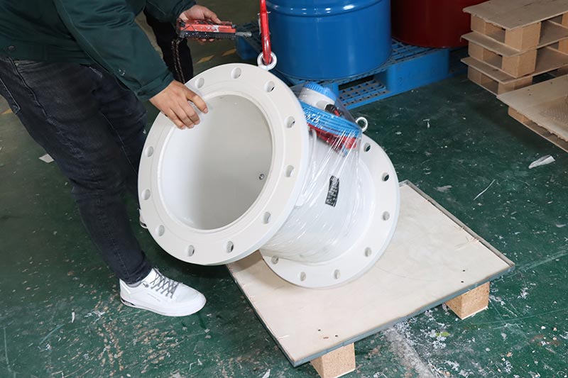 Split type wall mounted display pipeline ultrasonic water flowmeters