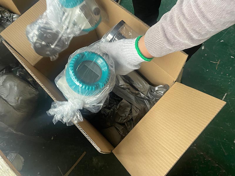 Stainless Steel digital thread screw turbine flowmeter Crude oil flow meter in liter liquid turbine flowmeter