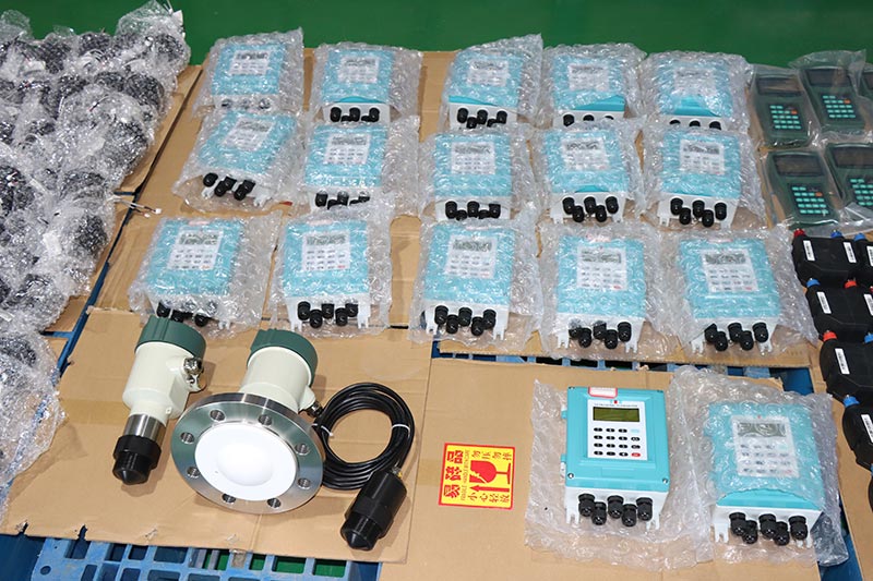 Liquid clamp on ultrasonic flowmeter