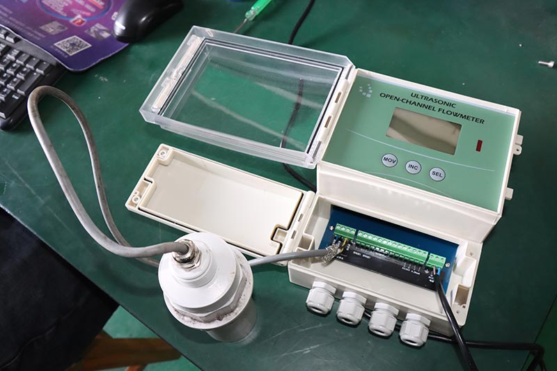 Reliable 4-20mA output Waste Water Open channel flow meter