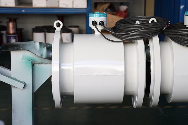 China Methanol Sea Wast Water Sewage magnetic flowmeter Converter Price inline Electromagnetic flowmeter