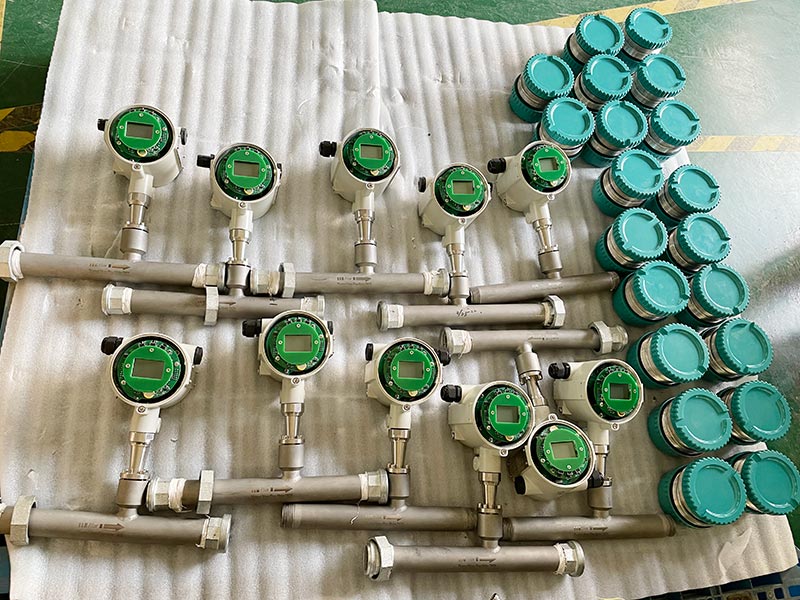 Insertion type compress air thermal gas mass flow meter