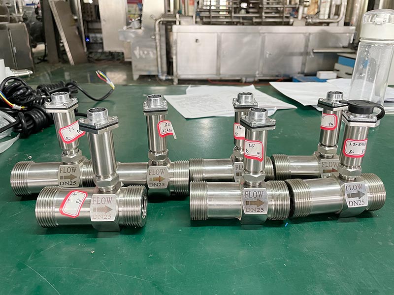 Low viscosity turbine flowmeter /water flow meter sensorQ&T