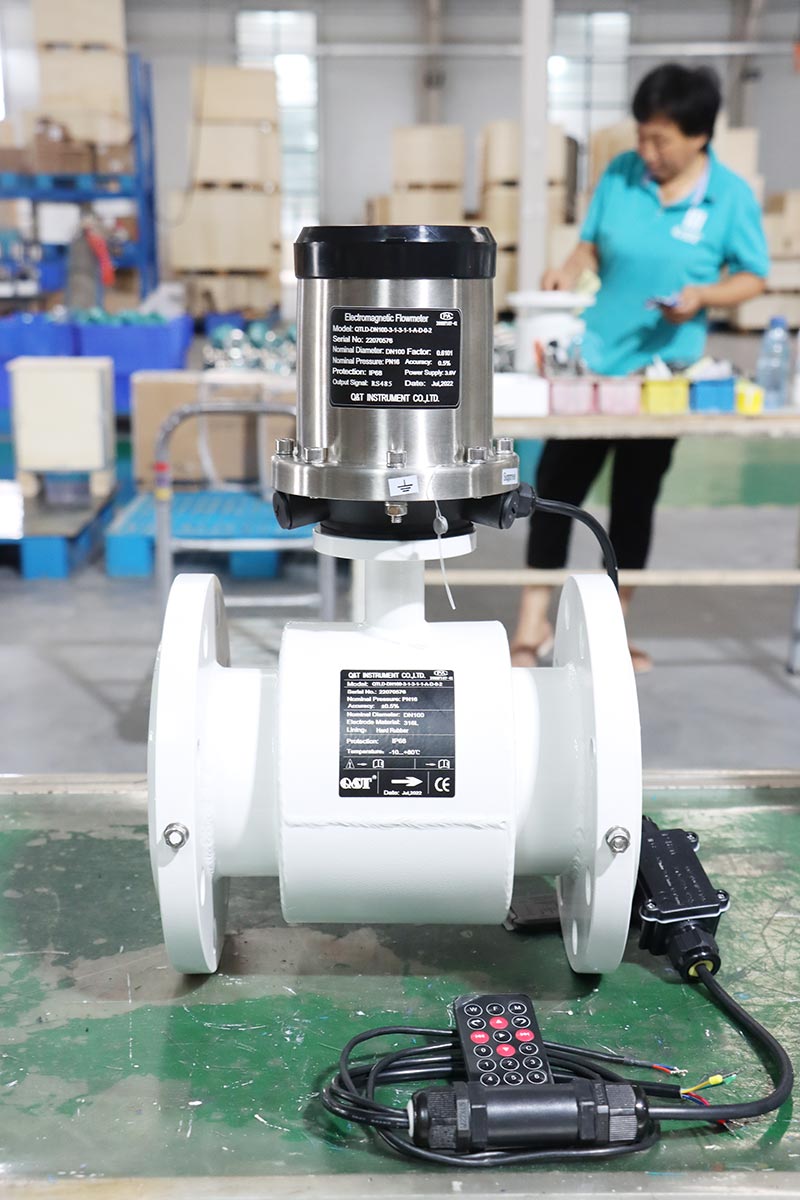 ATEX proved 2 inches 3.6V battery powered electromagnetic flow meter