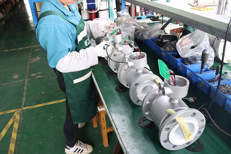 Factory Wholesale Insertion magnetic flowmeter for large pipe size