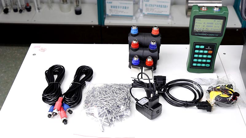 Portable ultrasonic flowmeter Water flow meter price handheld water flow meter for pipe handheld ultrasonic flowmeter