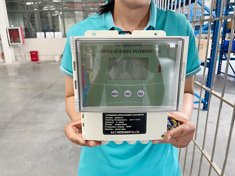 Reliable Solar power GPRS Open Channel Flow Meter
