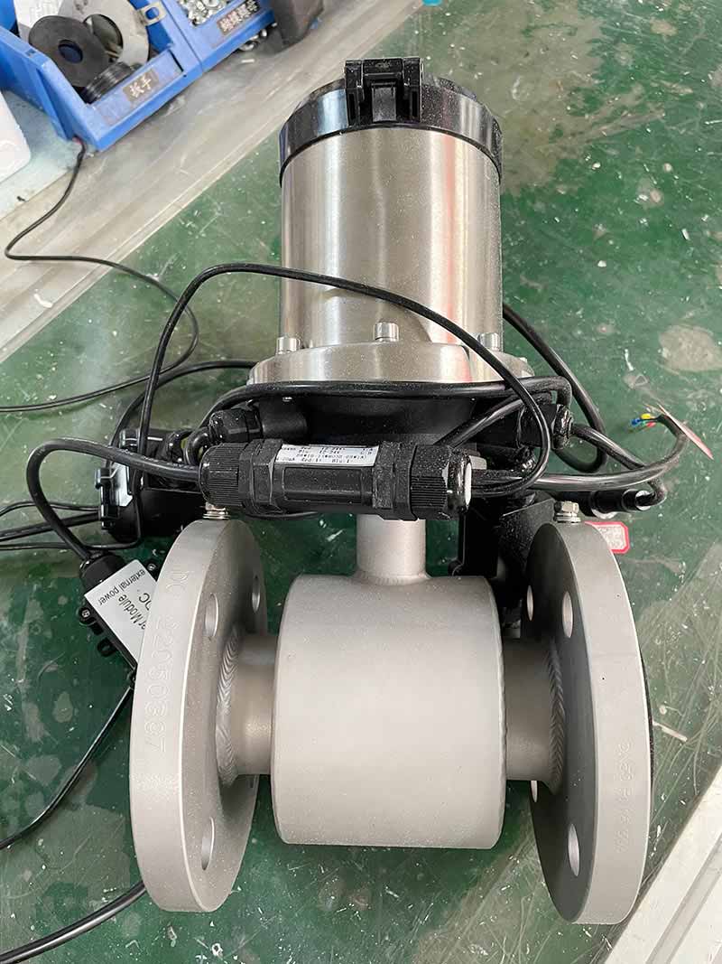 Sewage OEM  battery operated magnetic flow meter