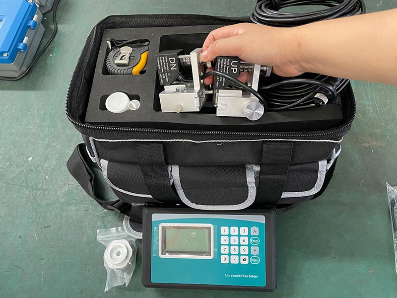 portable digital liquid fuel diesel oil flow meter sensor prices ultrasonic water flow meters