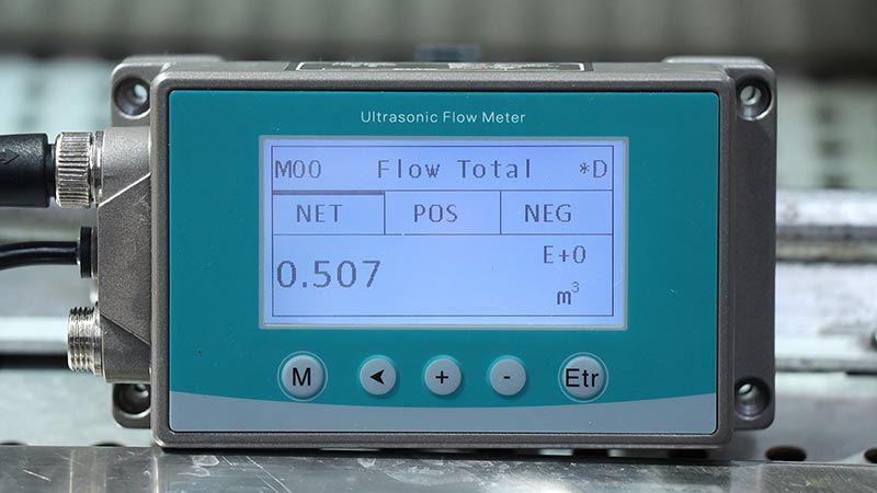 small size built in monitor DN15-DN40 clamp on ultrasonic flow meter