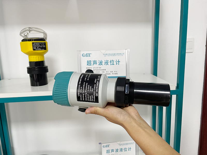 Transparent T-Level With Strong Magnets - Perfect For Small Household & DIY Projects (Green, 95 X 51 X 13mm)