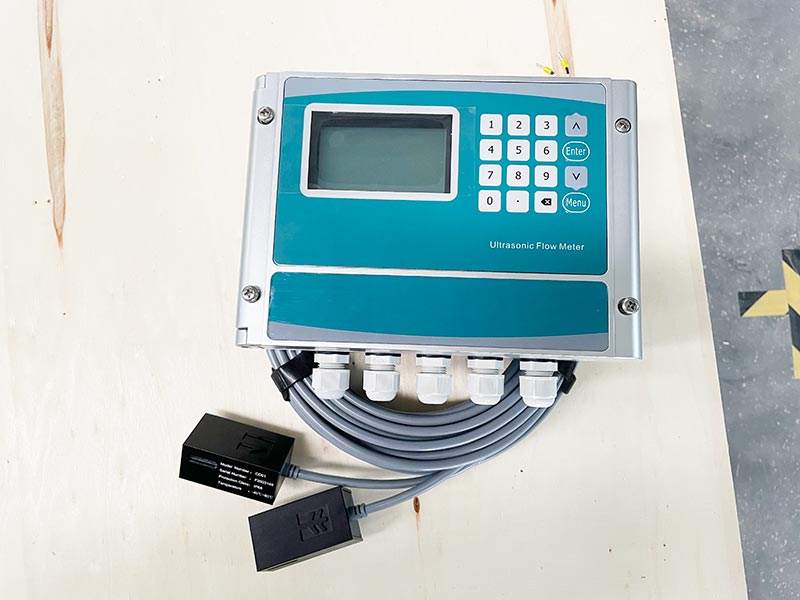 High accuracy ultrasonic flow meter clamp on water flow meter