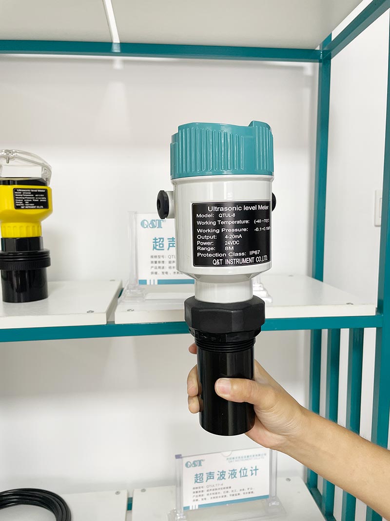 PTFE Liquid Level Sensor RS485 Sanitary Ultrasonic Water Tank Level Meter