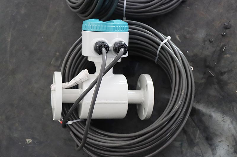 Remote Type Mag Pulse Flowmeter Magnetic Water Sewage Electromagnetic Water Flowmeter Manufacturer