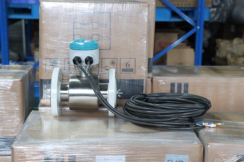Remote type  magnetic flow meter online calibration with five points calibration