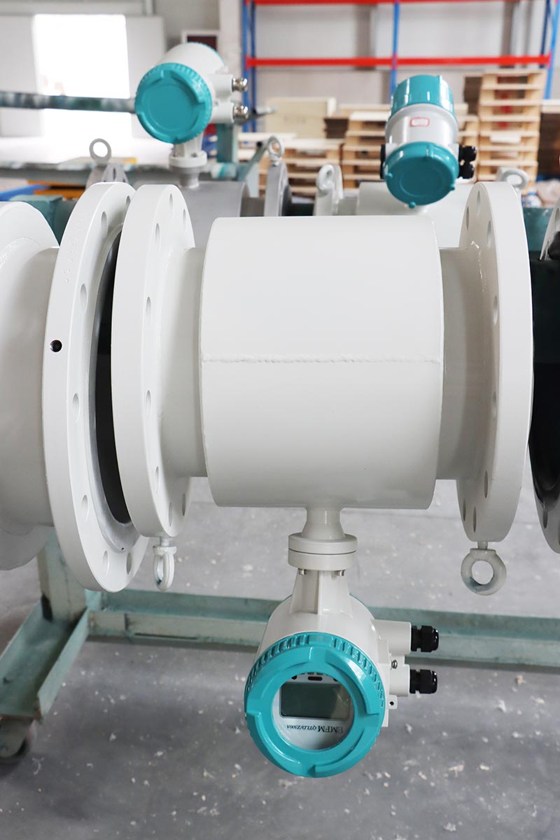 Water Magnetic Flowmeter Split Type Digital DN100 Electromagnetic Flowmeter