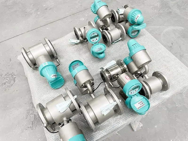 Battery powered MODBUS magnetic water meter