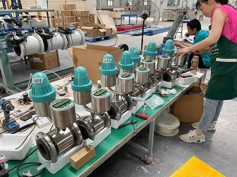 China Manufacture Battery Operated Powered Magnetic Water Meter